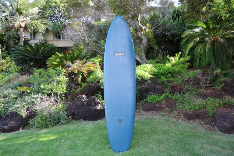 7’8″ Album Plasmic Surfboard Review (Plasmid Surfboard): A glide-y catch all the waves mid length, but with One Critical Downside.